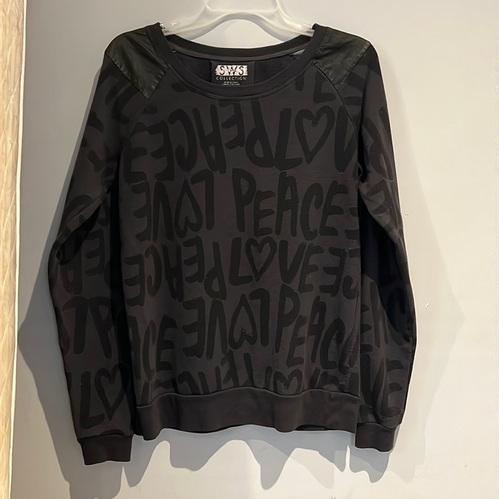 SWS collection gray sweat shirt. US 8